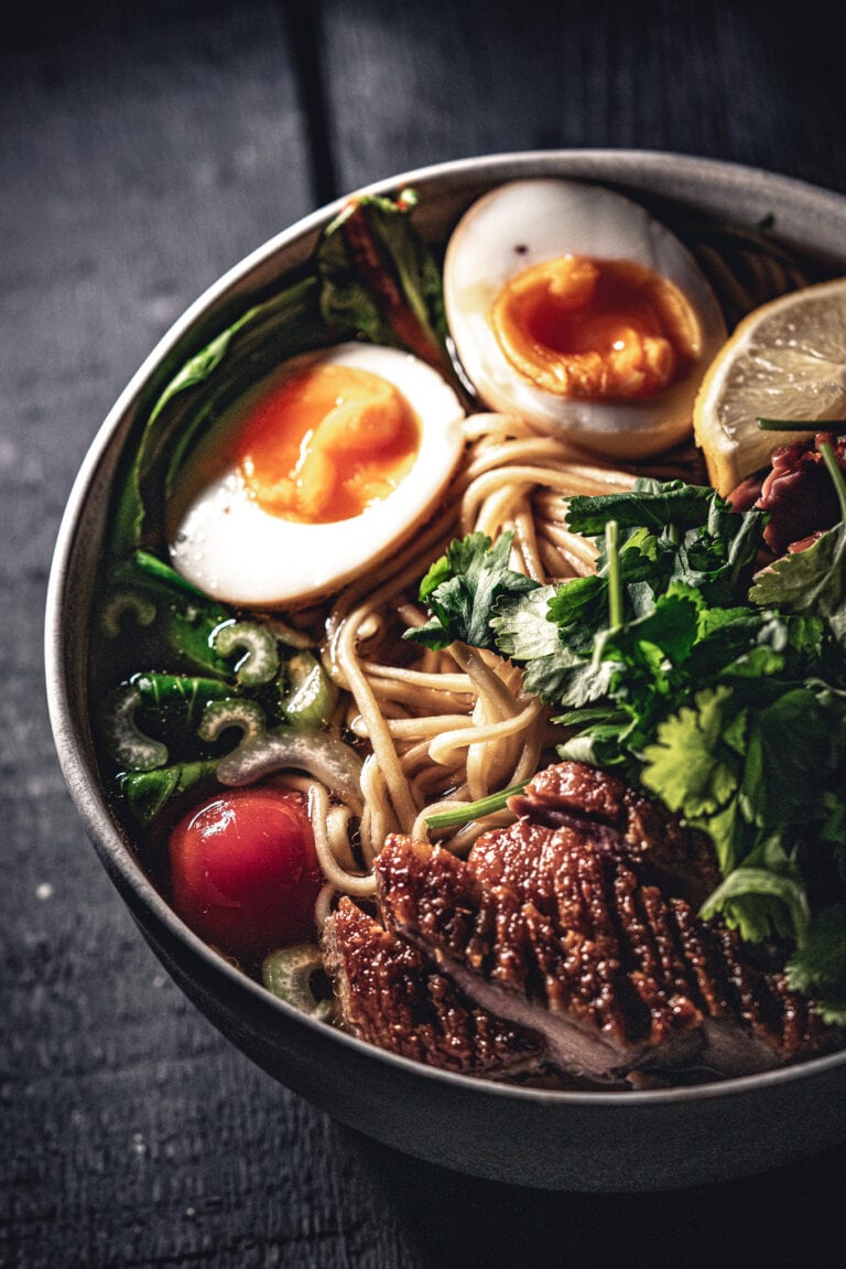 Vietnamesische Nudelsuppe mit Ente