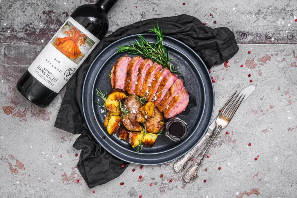 entenbrust braten mit knusprigen erdäpfeln und rotweinsauce