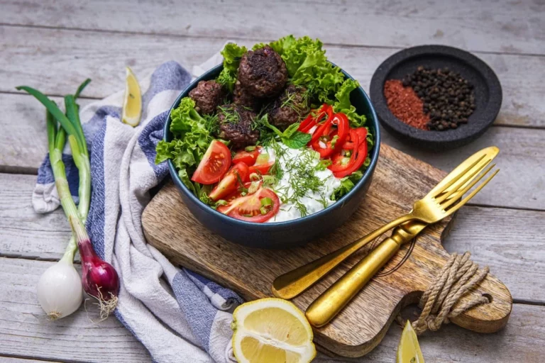 Griechische Meatballs mit Tsatsiki
