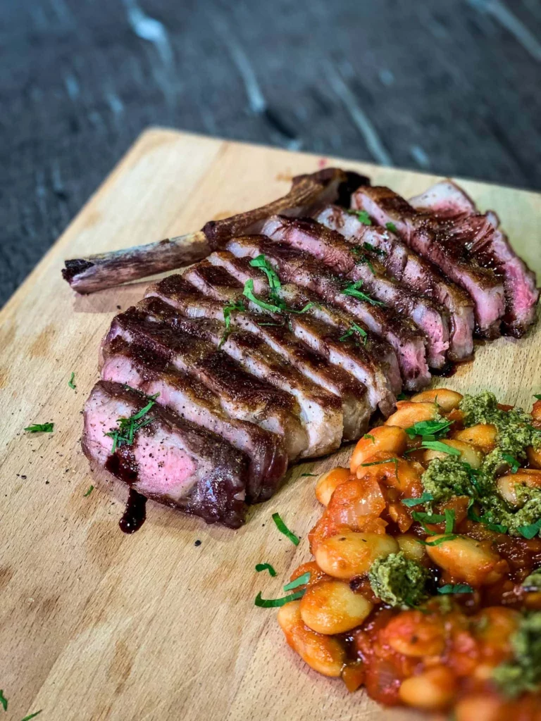 Kotelette mit Pesto-Bohnen