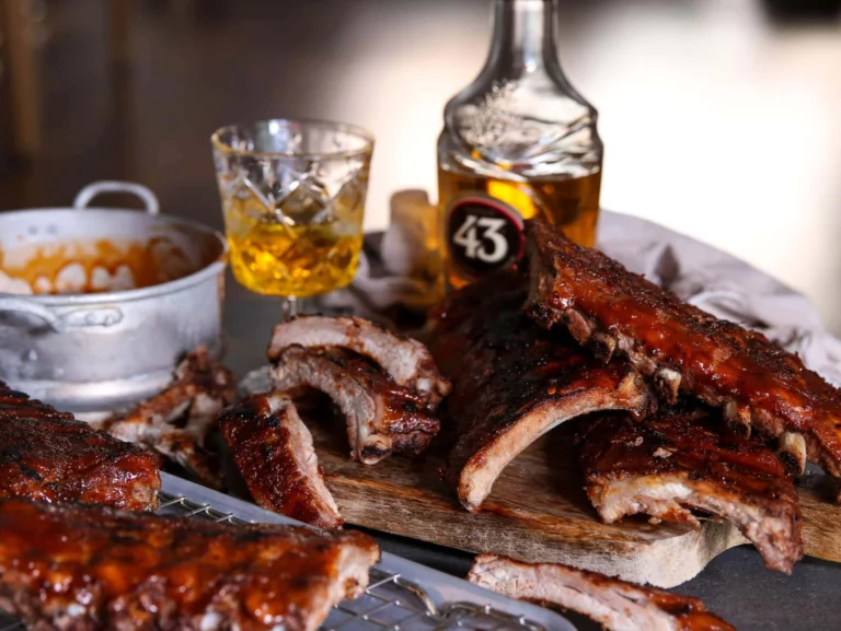 Spareribs-Marinade Spareribs mit Honey-Coffee-Glaze