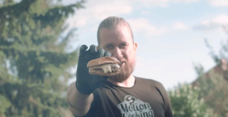 smashed cheeseburger