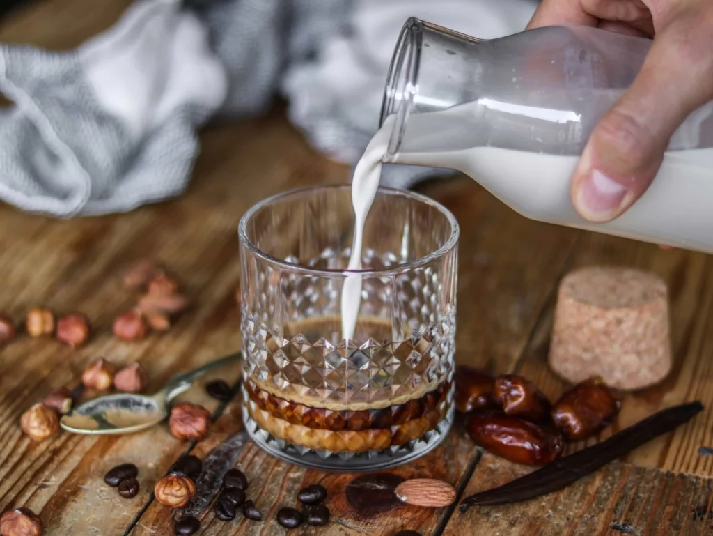 Vegane Haselnuss-Vanillemilch