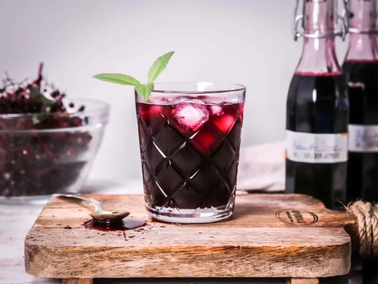 schwarzer holundersaft