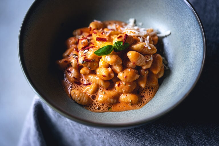 Nudeln mit Tomatensauce