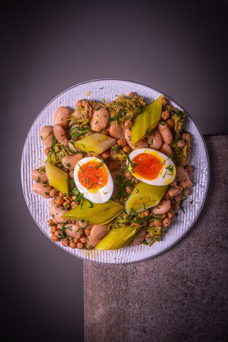 Gerösteter Lauch mit marinierten Miso Bohnen