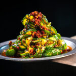 Chili Crunch Gurkensalat
