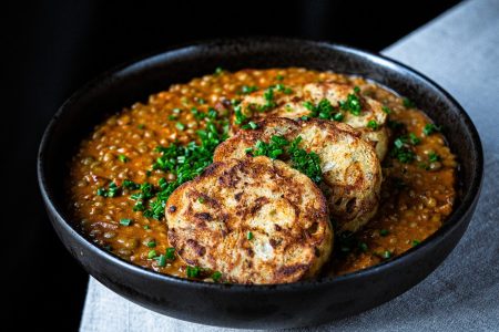 Specklinsen mit Serviettenknödel