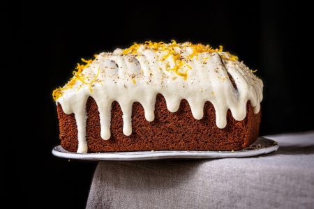 Mohnkuchen mit Zitronenglasur