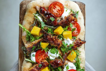 Spareribs Flatbread mit Almdudler-Glaze