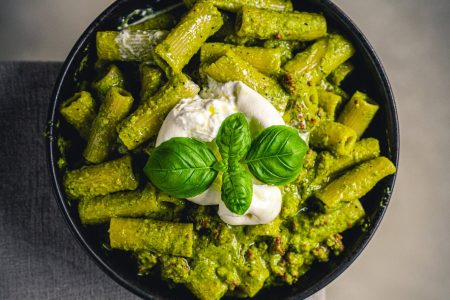 Pasta al Spargel Pistazie Pesto