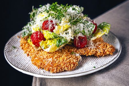 Hühnerschnitzel Caesar Style