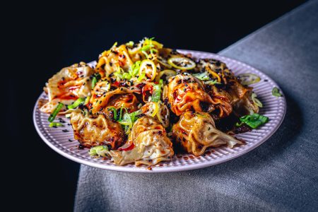 Chicken Wan Tan mit Chili Crisp