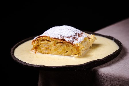 Milchrahmstrudel
