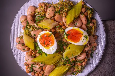 Gerösteter Lauch mit marinierten Miso Bohnen