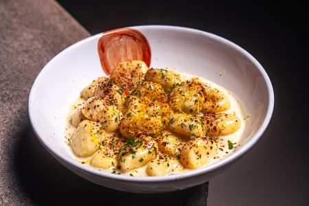 Gnocchi mit gerösteter Knoblauchsauce