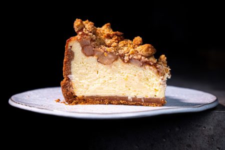 Apple Crumble Cheesecake