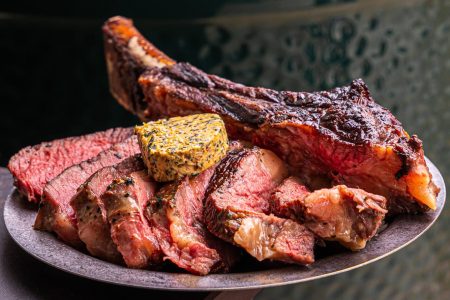 Smoked Tomahawk mit Miso Nori Butter