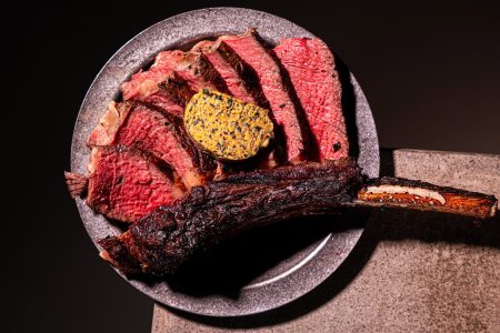 Smoked Tomahawk mit Miso Nori Butter