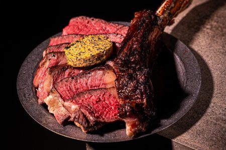 Smoked Tomahawk mit Miso Nori Butter