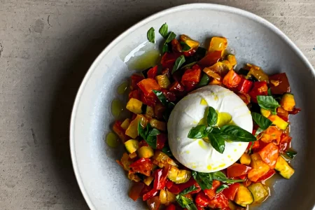 Caponata mit Burrata