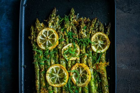 gegrillter spargel grillen