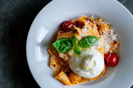 Penne Pomodoro mit glasierten Paradeisern