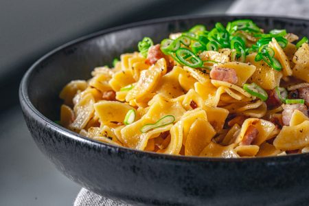 Überbackene Schinkenfleckerl