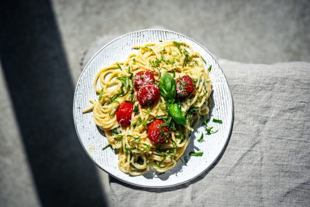 PASTA MIT MANDELPESTO