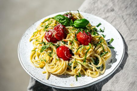 PASTA MIT MANDELPESTO