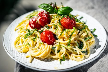 PASTA MIT MANDELPESTO
