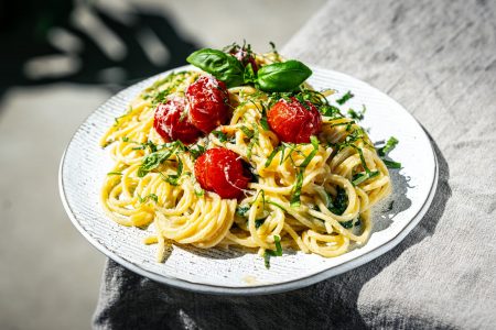 PASTA MIT MANDELPESTO