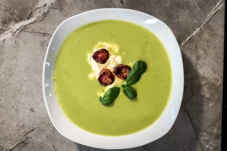 Erbsensuppe-mit-Salsiccia