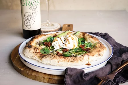 Spargel-Pizza-mit-Burrata