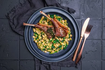 Lammkronen mit Pestobohnen