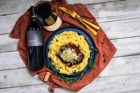 Schweinsbackerl mit Pasta