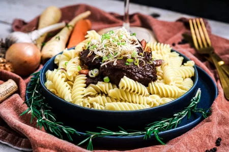 Schweinsbackerl in Rotweinsauce