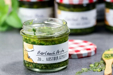 bärlauchpesto mit kürbiskernen