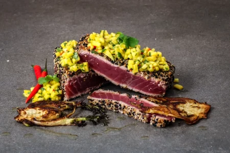 Thunfisch mit Mango-Tatar