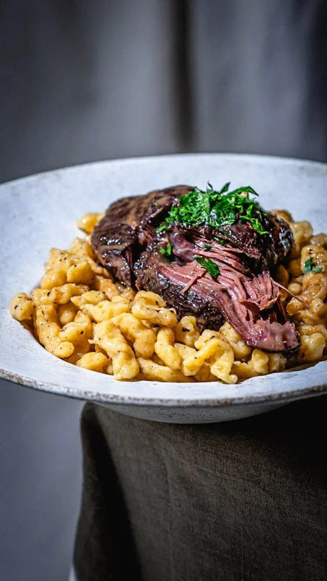 🥘 RINDSBACKERL mit SPÄTZLE 🥩
Wangerl vs. Steak? 🧐😄

#motioncooking #rindsbackerl #spätzle