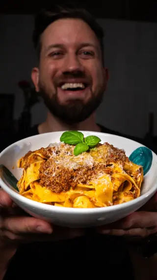 🇮🇹 1 GUTE BOLOGNESE 🍝 
Bester Italo-Export? 🧐

#motioncooking #bolognese #pasta #italiancuisine