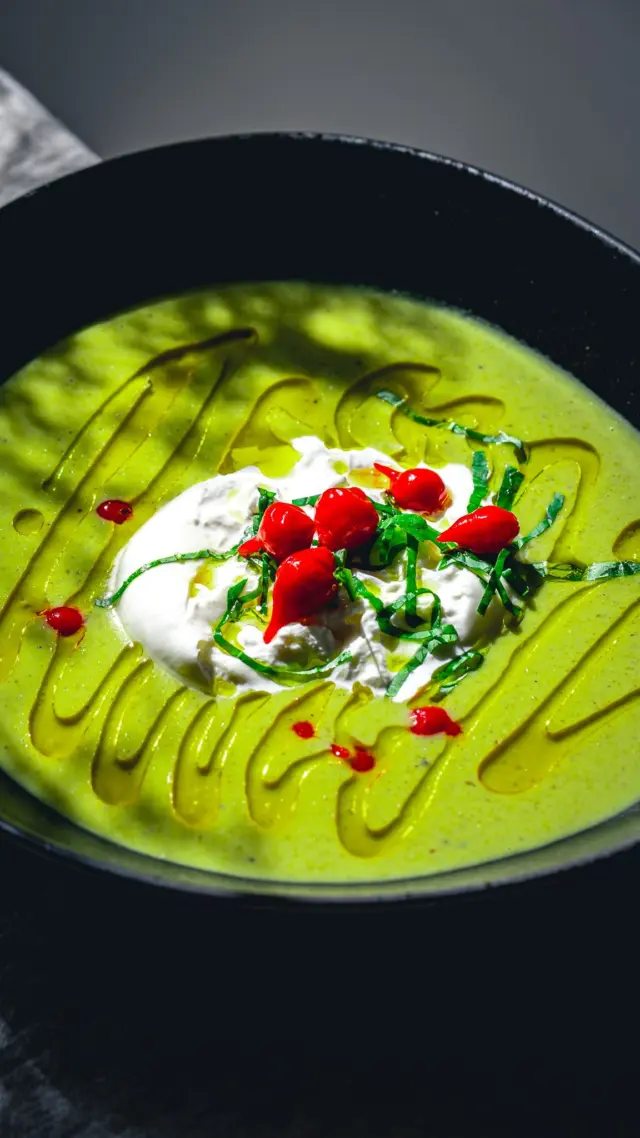 💚 CREMIGE BÄRLAUCHSUPPE mit Burrata ❤️
Mehr Bärlauch, weniger schmusen… oder doch umgekehrt?😄

#motioncooking #bärlauch #wildgarlic #bärlauchrezepte #frühling