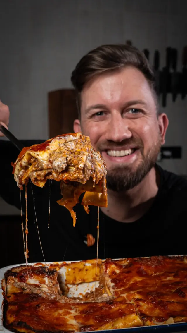 MEINE LASAGNE 🥹🍝
Die ganze Folge gibt‘s auf YT ❤️

#motioncooking #lasagne #bolognese
