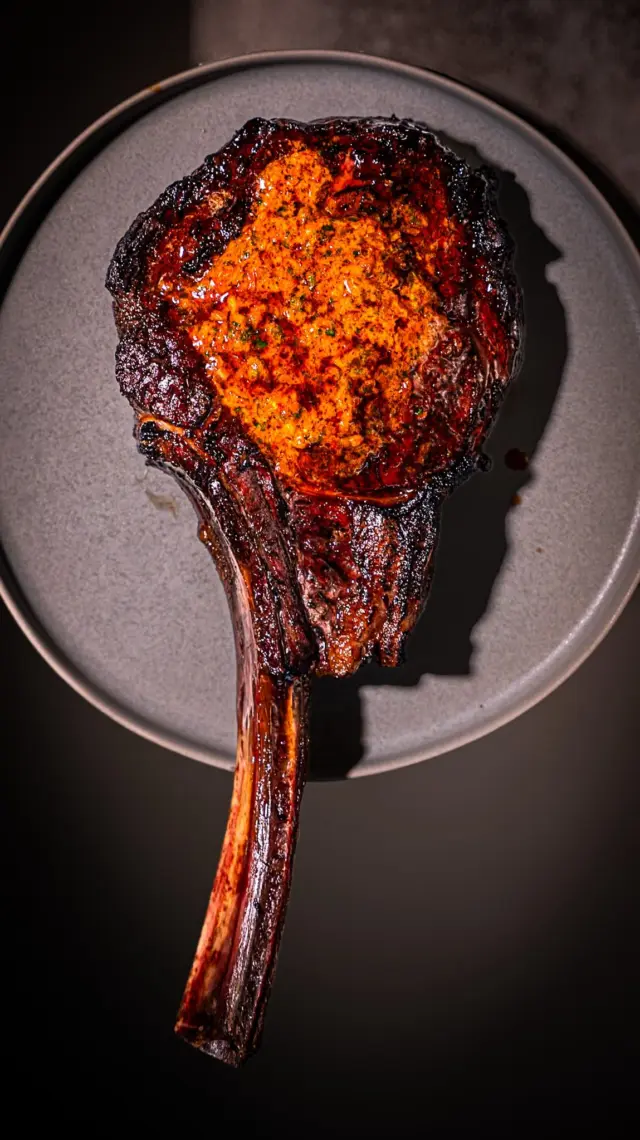 TOMAHAWK mit CAFÉ DE PARIS BUTTER 🥩🧈☕️
Perfekt so oder zu roh? 😎

Werbung / ad 

#motioncooking #tomahawk #cafedeparis #napoleongrillsaustria #premiumbbqs