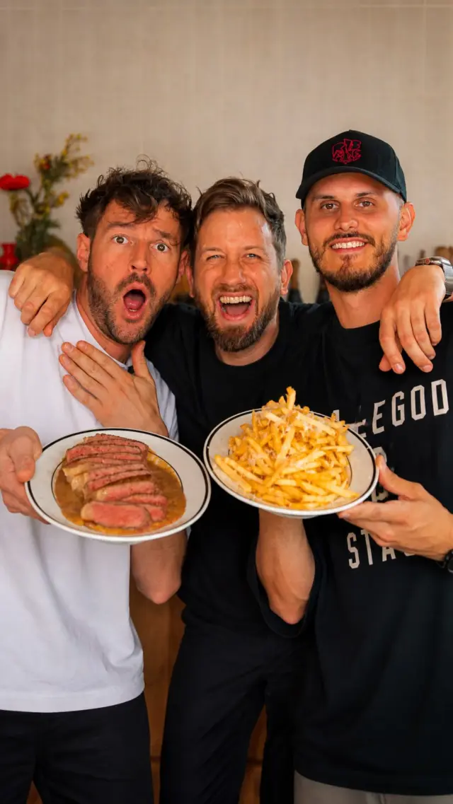 Eigentlich geht’s um das seltenste Steak der Welt… oder doch um unsere Gurken?! 🥒😄🥩
Ganze Folge jetzt auf YouTube 🔥

#motioncooking #beimessenkommendieleutzam #pizzeraundjaus #chianinahof